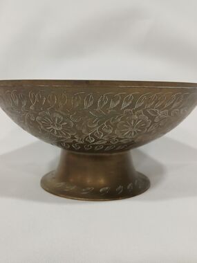 Vintage Etched Engraved Solid Brass Decorative Pedestal Bowl India 7" X 3.25"